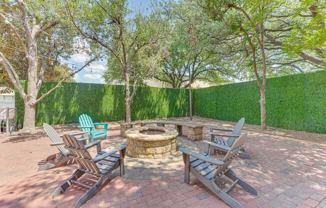 Outdoor Firepit Patio at Vue Greenville, Dallas, Texas