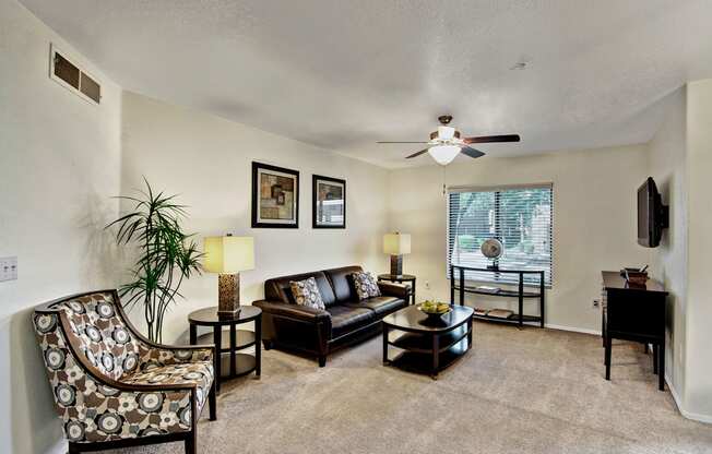 Welcome to Reserve at Arrowhead Apartment Homes