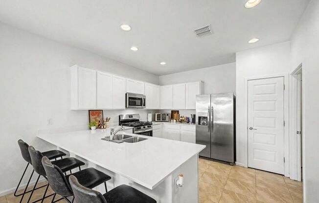 Modern 3/2 in Resort Style Community