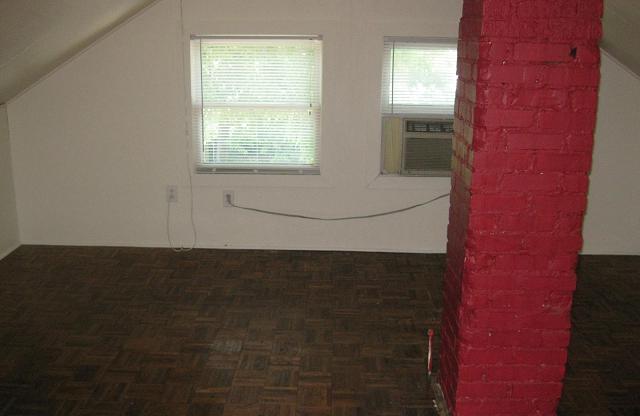 Walk to Downtown or UK! Historic South Hill District         250717