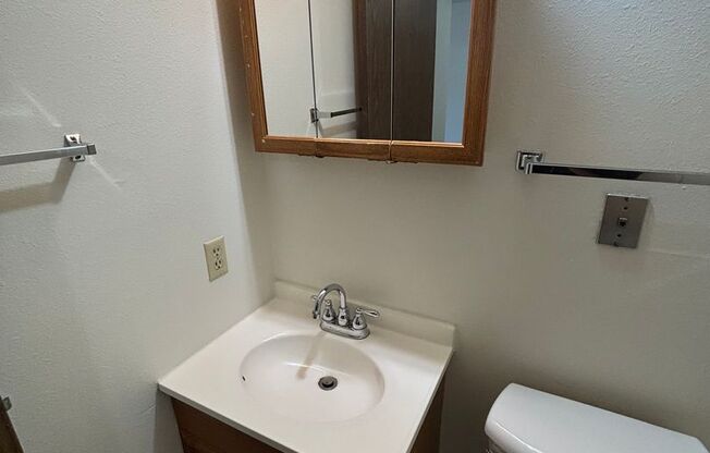 Studio, 1 bath, 360 sqft, $550, Unit 20