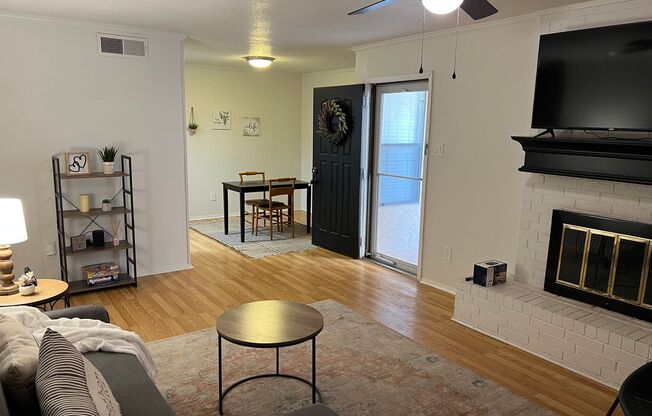 Wow! Private cozy corner upstairs home.