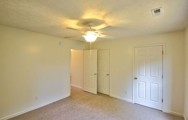 3 beds, 2 baths, 1,700 sqft, $1,999, Unit GP - 2717