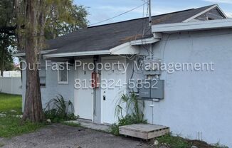 4611 N HUBERT AVE