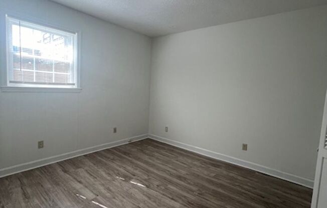 2 beds, 1 bath, $1,000