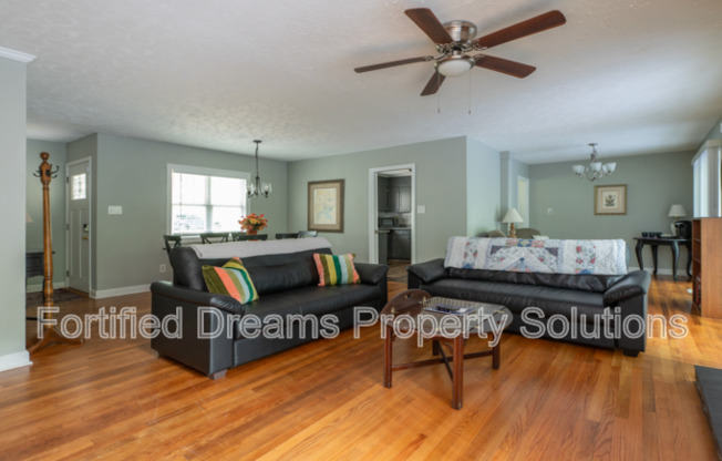 312 FOXCROFT DR