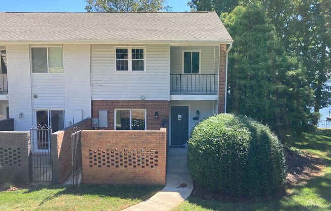 WATERFRONT Two Bed Townhouse in Denver With BOAT SLIP!!