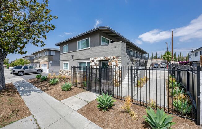 Mayfair Ave 1114