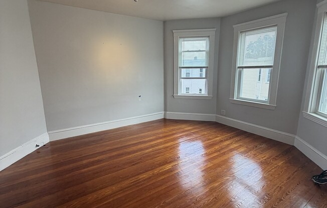 2 beds, 1 bath, 1,200 sqft, $2,500, Unit 3