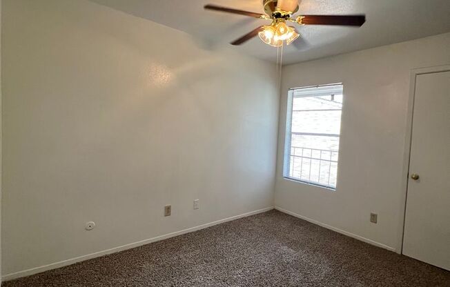 2 beds, 2 baths, 1,000 sqft, $1,275, Unit 1006