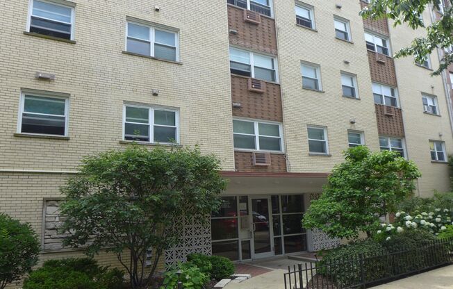 Winthrop Suites Apartments