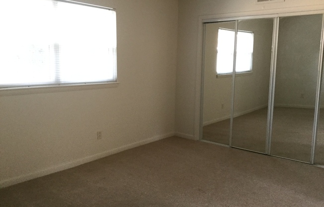 2 beds, 1 bath, $1,375, Unit 2218ps