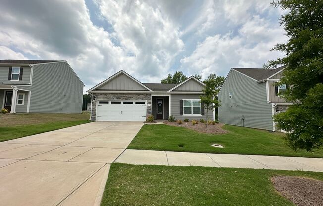 Charming Ranch Home w/Flex Space