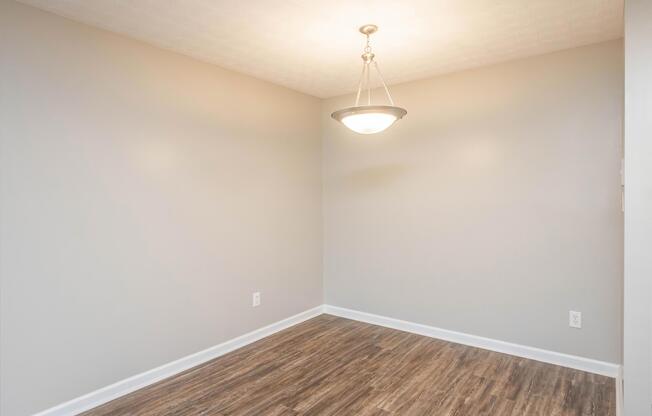 1 bed, 1 bath, 908 sqft, $1,450