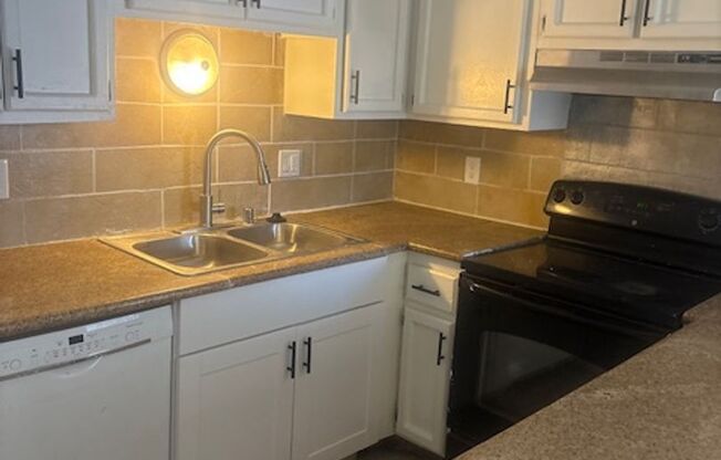 4223 Zavala Street --- JD5