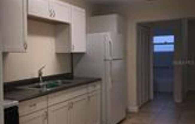 2 beds, 1 bath, $1,395