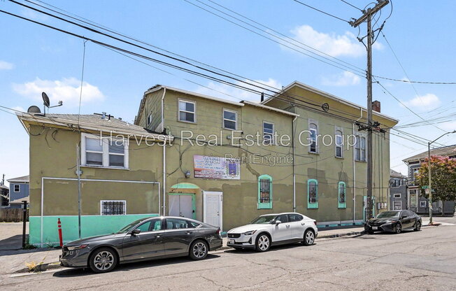 812 CHESTER ST