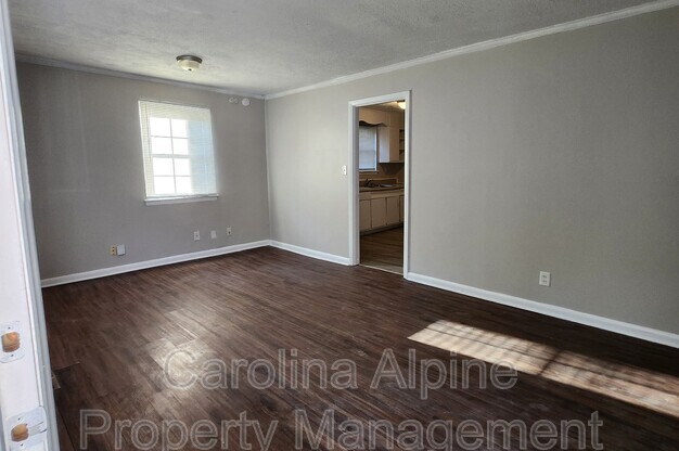 1733 FINCHLEY DR