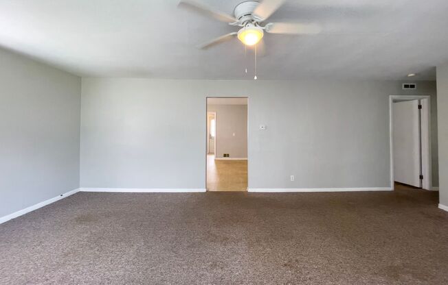 3 beds, 1 bath, $1,275