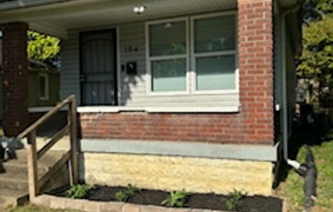 Cute and Cozy 1 bedroom house in the heart of the Shawnee Neighborhood