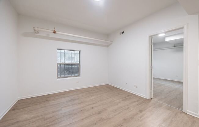 2 beds, 1 bath, $1,895, Unit 101