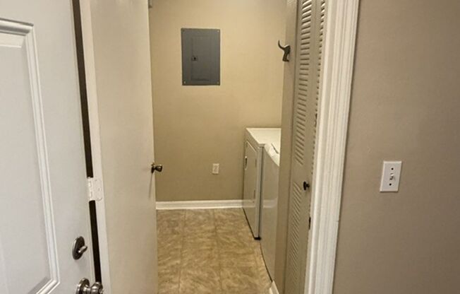 2 bd / 2 ba in Palms Club Community !
