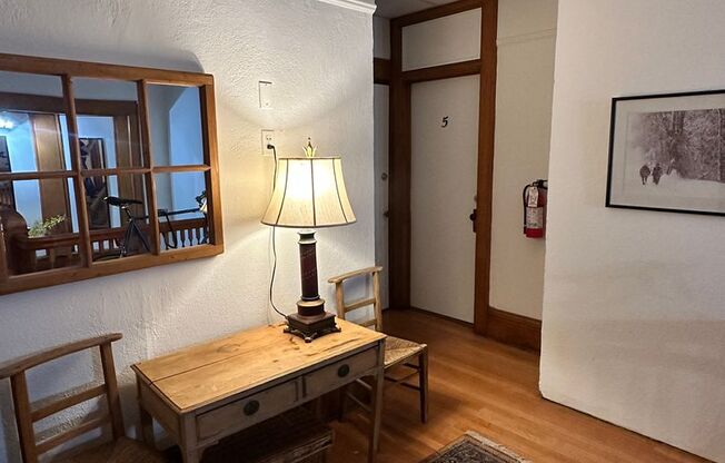 Studio, 1 bath, $1,250, Unit 7