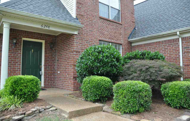 Beautiful 3 Bedroom/2.5 Bath Home on Quail Ridge Golf Course.  Pets are Welcome.  Interior pictures soon!