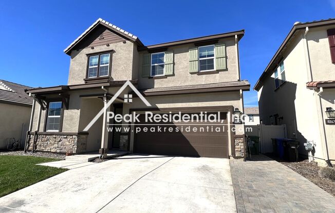 Spacious Elk Grove 4bd/3ba House