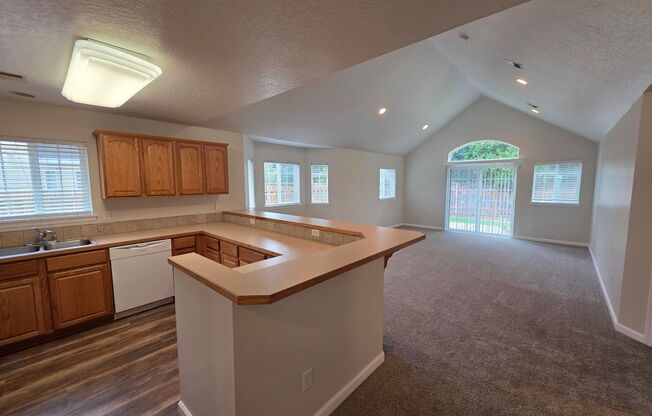 Duplex in a Well Maintained Community