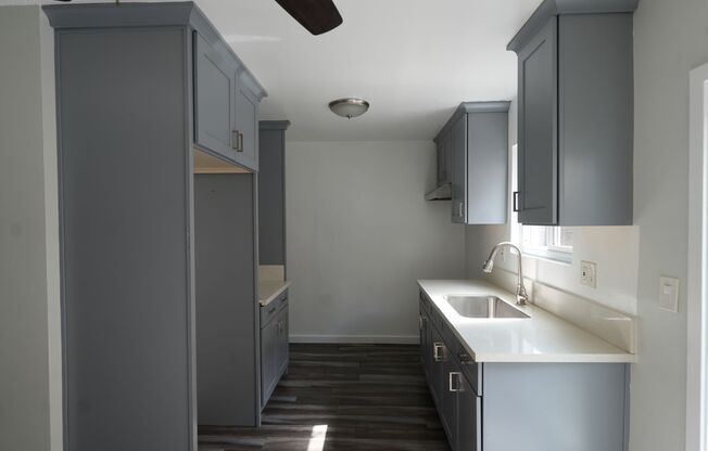 887 BOSWELL PLACE