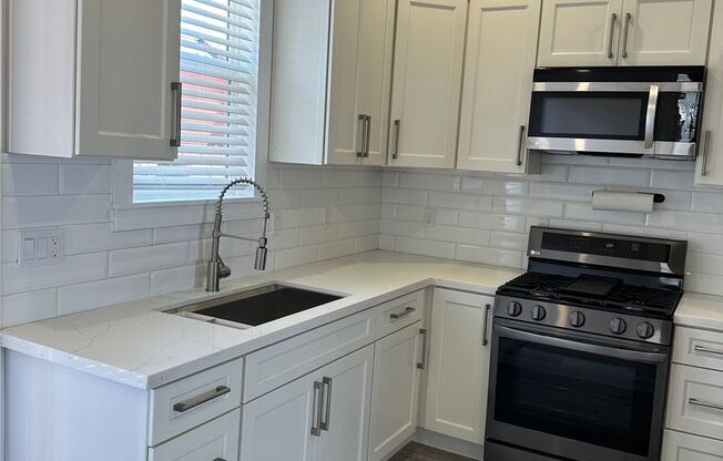 Gorgeous updated 2 bedroom available now!