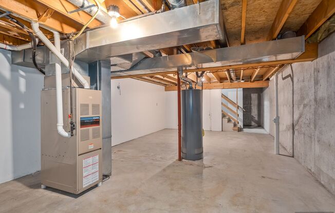 2 beds, 1 bath, 1,050 sqft, $1,599, Unit 3951 - 37