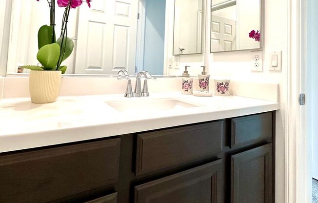 3 beds, 2.5 baths, $1,950