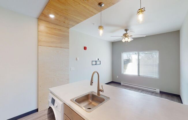 Studio, 1 bath, 327 sqft, $965, Unit 3200-111