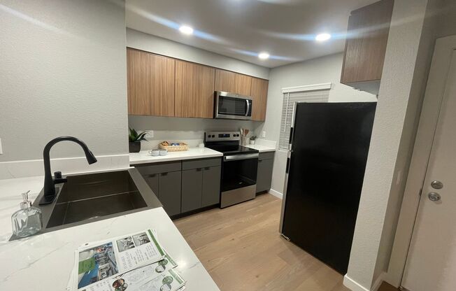 2 beds, 2 baths, 960 sqft, $3,395, Unit C-119