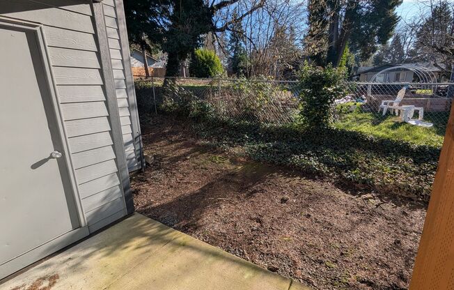 2 beds, 2 baths, 950 sqft, $1,350, Unit 23