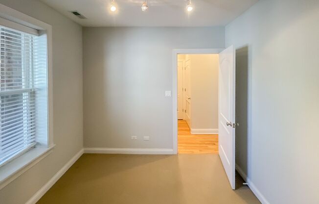 1 bed, 1 bath, 640 sqft, $2,295, Unit 1636-2