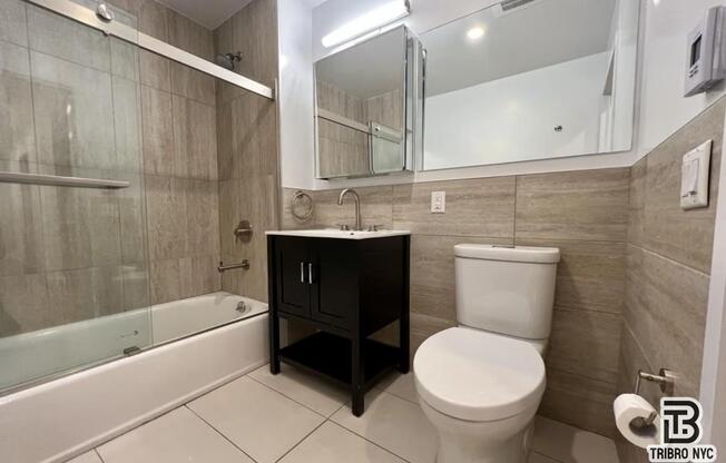 3 beds, 1 bath, $4,850, Unit 2B