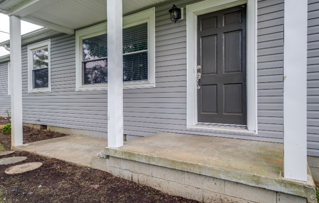 904 BENTLEY CIR