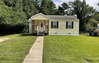 Delightful two bedroom one bath home in downtown Jacksonville. Just minutes to area bases, beaches, shopping and restaurants. The back yard features ample space and is ideal for summer cookouts with friends and family. This home might just be what you are