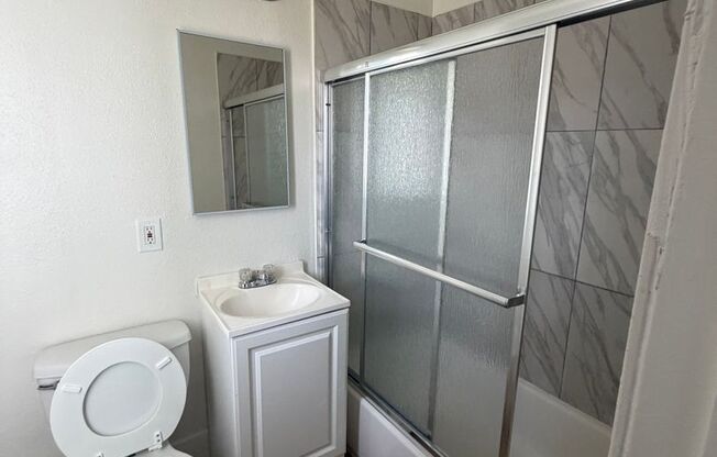 1 bed, 1 bath, 382 sqft, $1,595, Unit 24