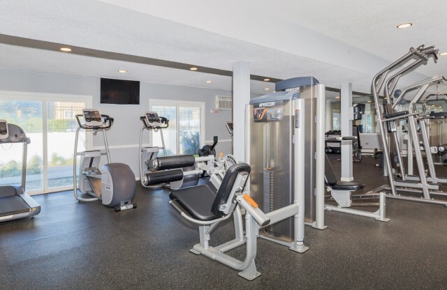 Resident Fitness Center | Mt Prospect IL Apartments | Eclipse at 1450