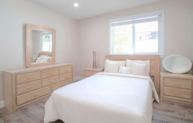 2 beds, 1 bath, 1,050 sqft, $2,750, Unit 75-4