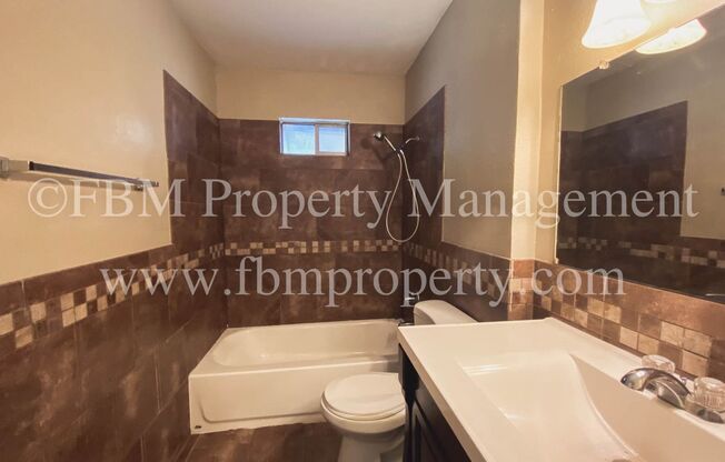 2 beds, 1 bath, $1,295, Unit 300