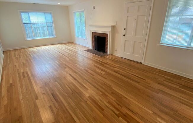 Charming 3 Bed, 1 Bath Home in Menlo Park's Desirable Willows