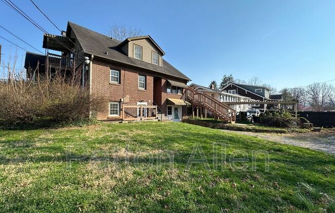 89 Vermont Ave. #4