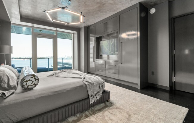 3 beds, 3.5 baths, 2,376 sqft, $30,000, Unit 10E