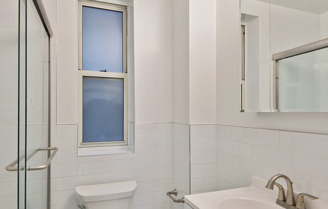 1 bed, 1 bath, $3,995, Unit 901