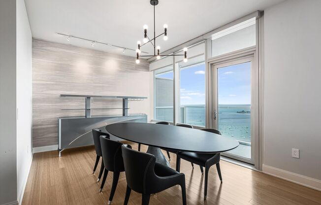 True Luxury Living_2b2b Condo at 340 On The Park